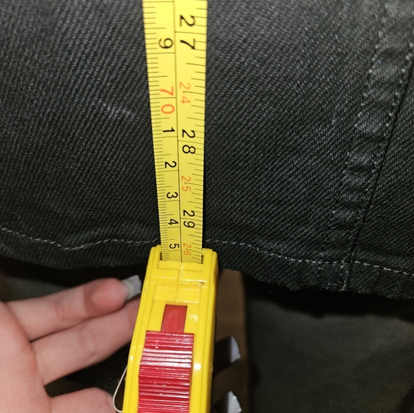 Madison Supply long-sleeved, button-snap shirt in dark gray - Picture 4 of 7